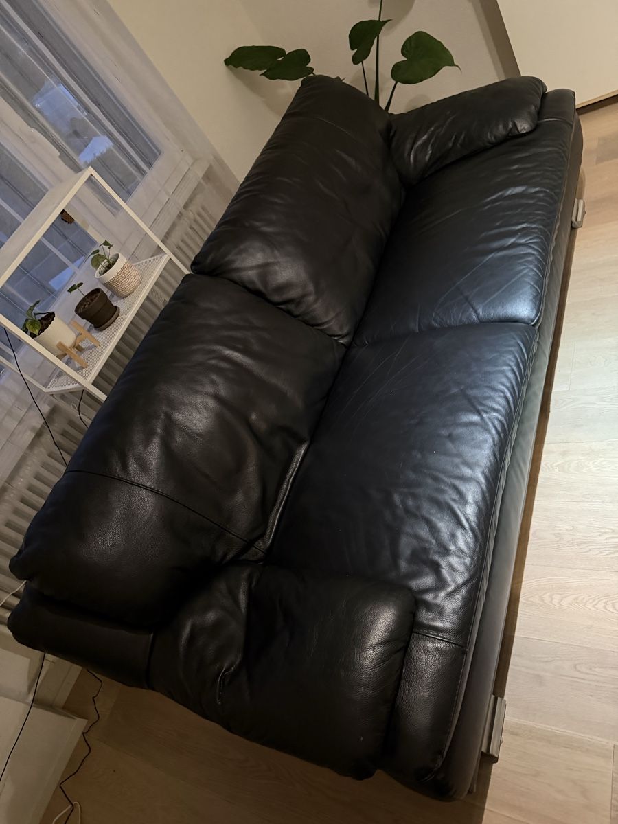 Divani: Echtleder-Sofa in Schwarz, 3 Sitzer & 2 Sitzer – Usato da Wikon venduto da a_d_rbro 4