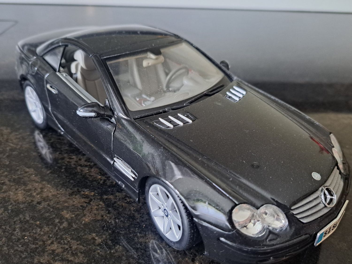 Mercedes-Benz Modellini d'auto: Mercedes SL 500 2002 1/18 – Usato da Schüpfen venduto da Sonata85