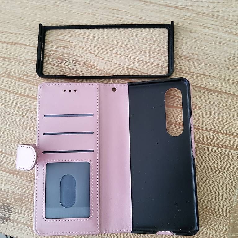 Cover & Protezioni schermo: Samsung Galaxy Z Fold 4 Handyhülle – Usato da Zuzgen venduto da kuschelsabine