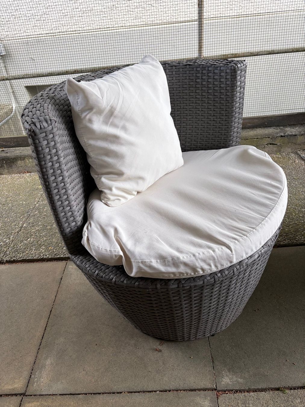 Set di tavolo e panche: Gartenlounge 3-Tlg. – Usato da Aarwangen venduto da concorde58 2