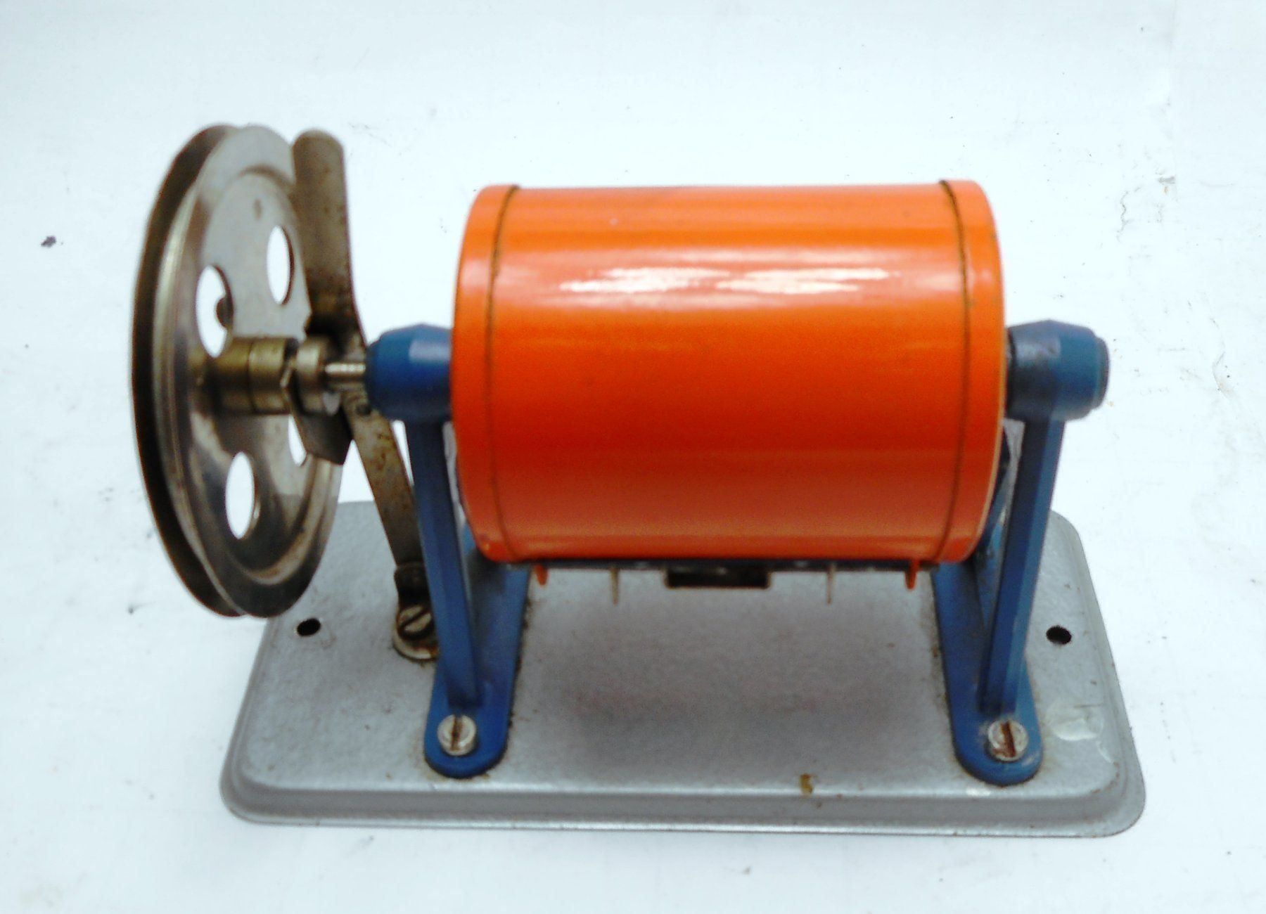 Wilesco Kit di modellismo & Modellini statici: Dampfmaschine Wilesco M67 Rollfass – Nuovo (secondo la descrizione) da Hefenhofen venduto da Osstschweiz 1