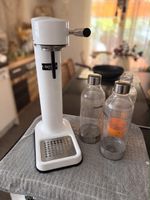 Wassersprudler Aarke Carbonator 2  weiss mit zwei Flaschen