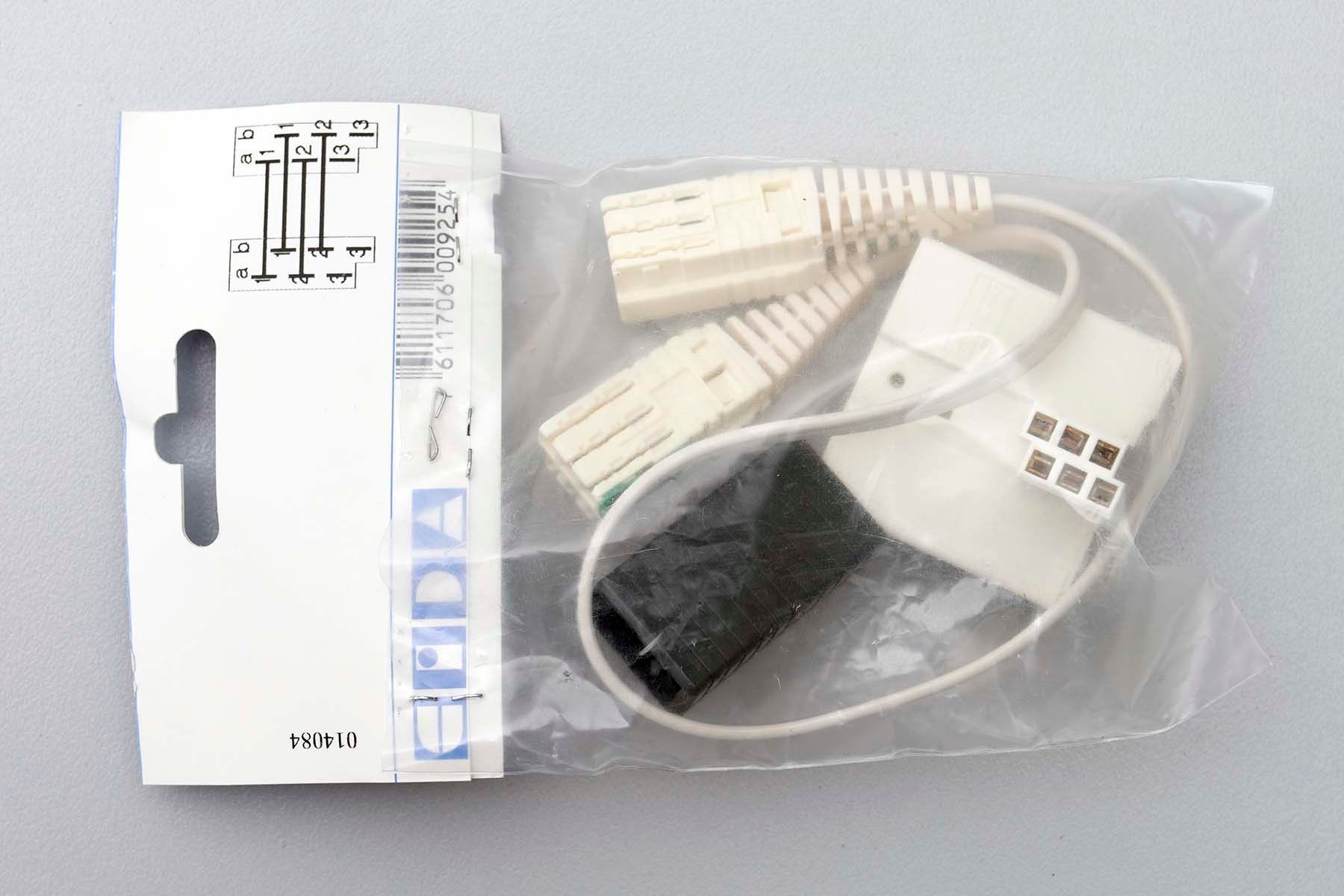 Swisscom Telefoni: T+T Swisscom Fax/Modem-Adapter mit Doppelbuchse in OVP – Usato da Basel venduto da phil4001 1