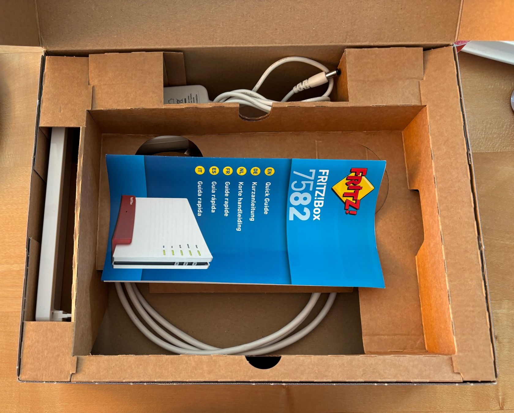 Fritz Modem & Router: Fritz!Box 7582 – Usato da Schwyz venduto da HoldiSeven 2
