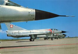 Mirage J-2313 mit Schweizerkreuz