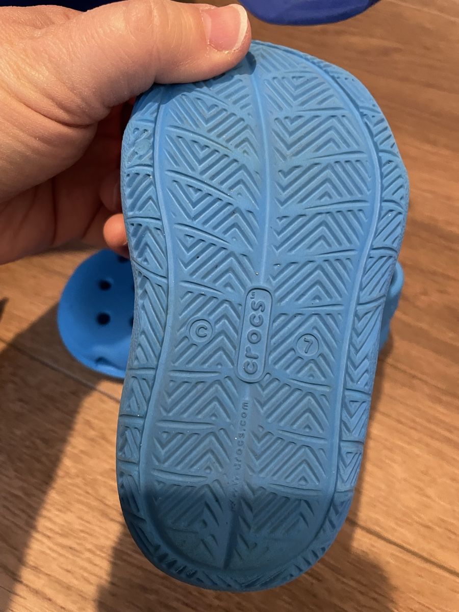 Crocs Scarpe per ragazzi: Crocs blu estive nr. 25 usate poco – Usato da Gordola venduto da ven_hk7f 2