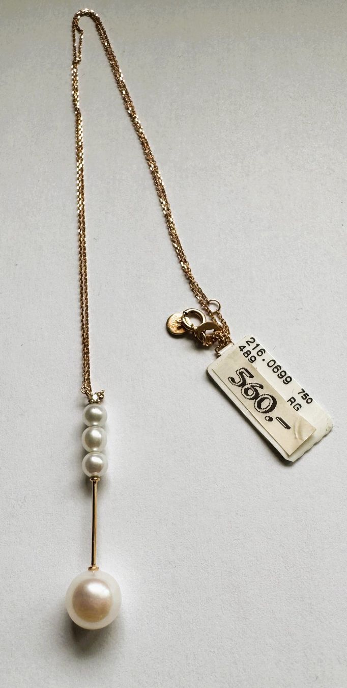 Ketten: Feines Collier 18kr. Rotgold mit 4 wunderschönen Perlen – Neu und originalverpackt aus Hombrechtikon von Harosa 2
