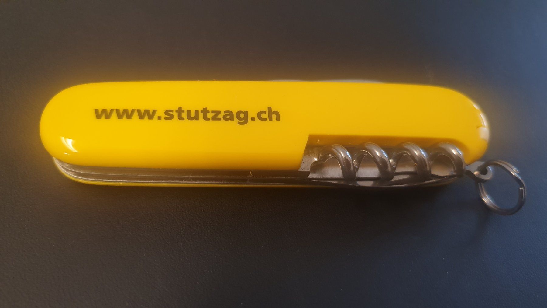 Victorinox Coltelli tascabile: 4 Victorinox Sackmesser mit Logo – Nuovo (secondo la descrizione) da Härkingen venduto da MarianneSi 1