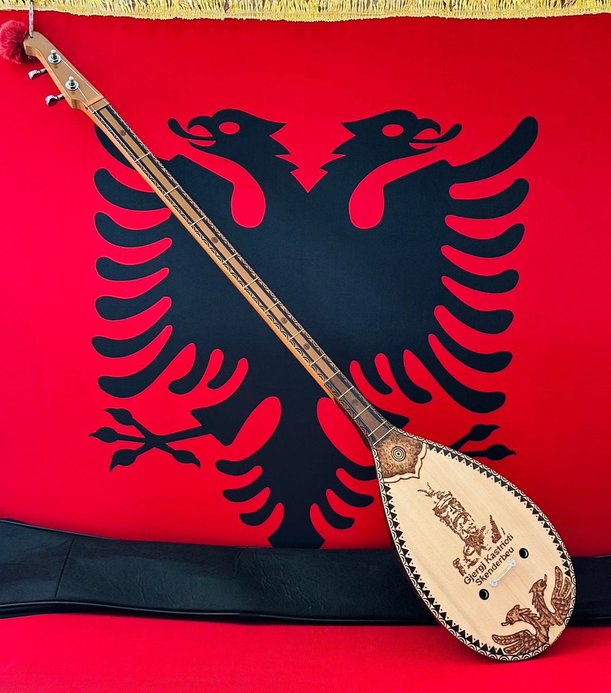 Strumenti musicali: Albanisches Musikinstrument Qifteli – Nuovo e nell'imballaggio originale da Kirchberg SG venduto da rex_pfd8 1
