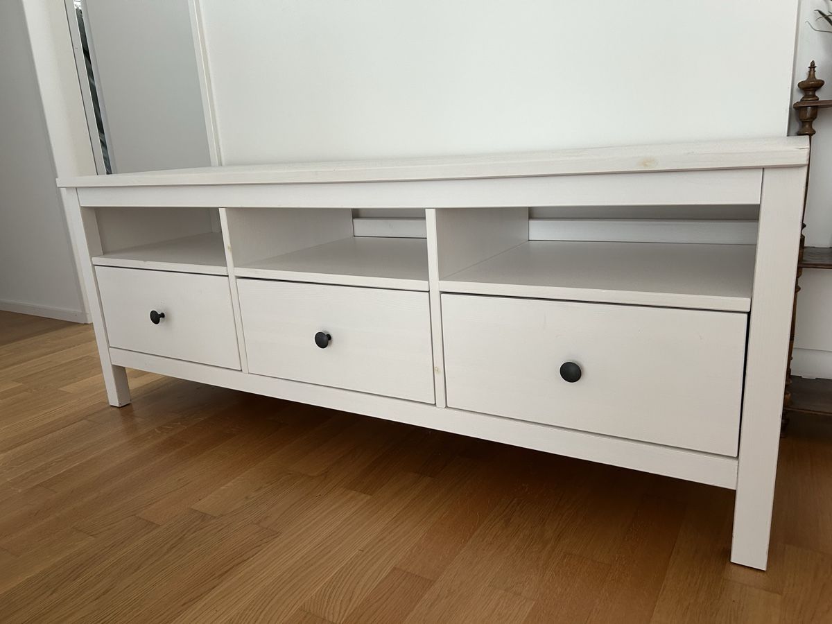 Ikea TV Möbel: IKEA TV Möbel – Defekt aus Bülach von el_kevko 1
