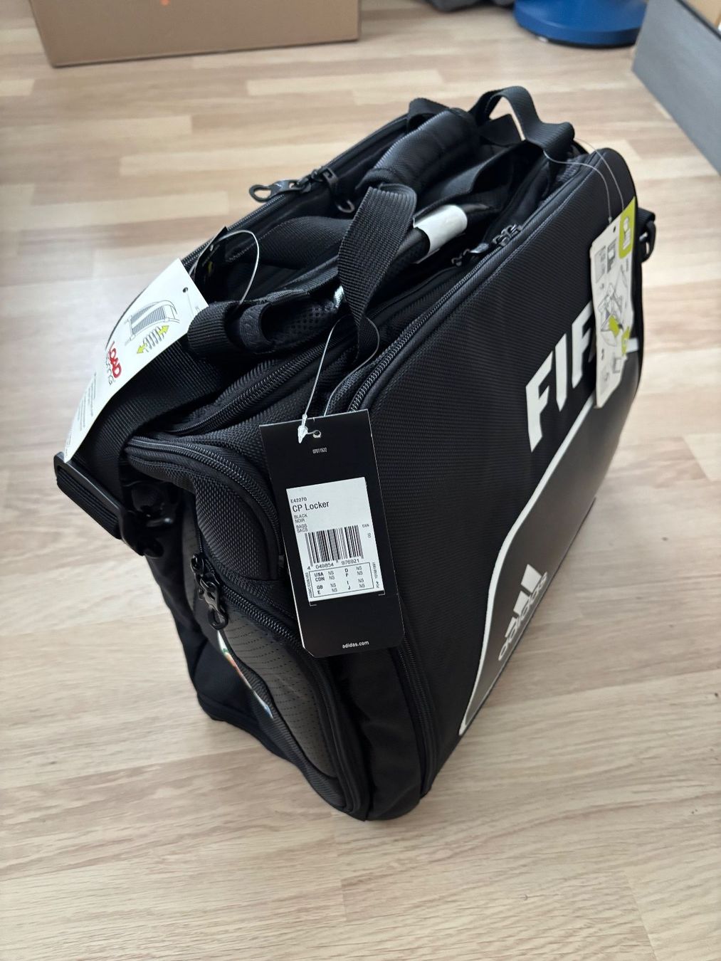 Adidas Sacs: FIFA - ADIDAS WC2026 - Tasche – Neuf (Voir description) à Zeihen par barackconti