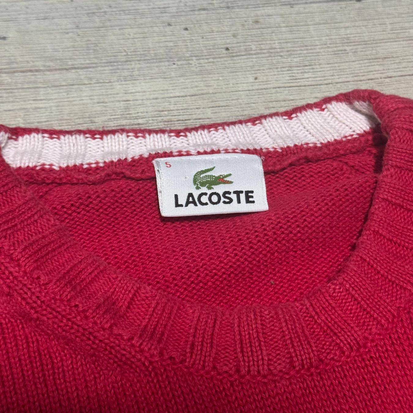 Lacoste Maglioni & Felpe: Lacoste vintage red knitted sweater retro 90s strickpullover – Usato da St. Gallen venduto da sourced_limited 1