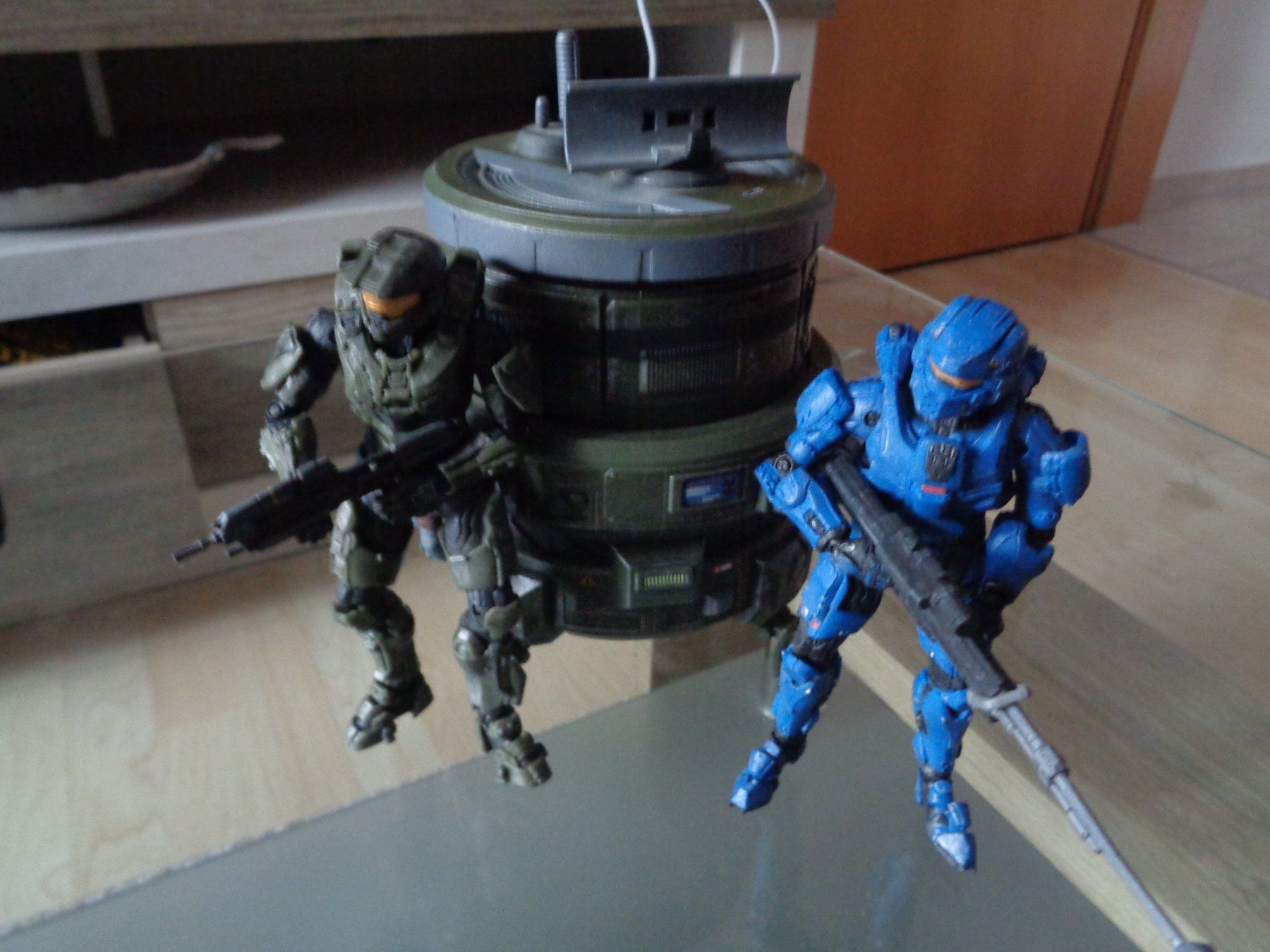 Statuette: HALO Masterchief und Locke – Usato da sargans venduto da Angamar