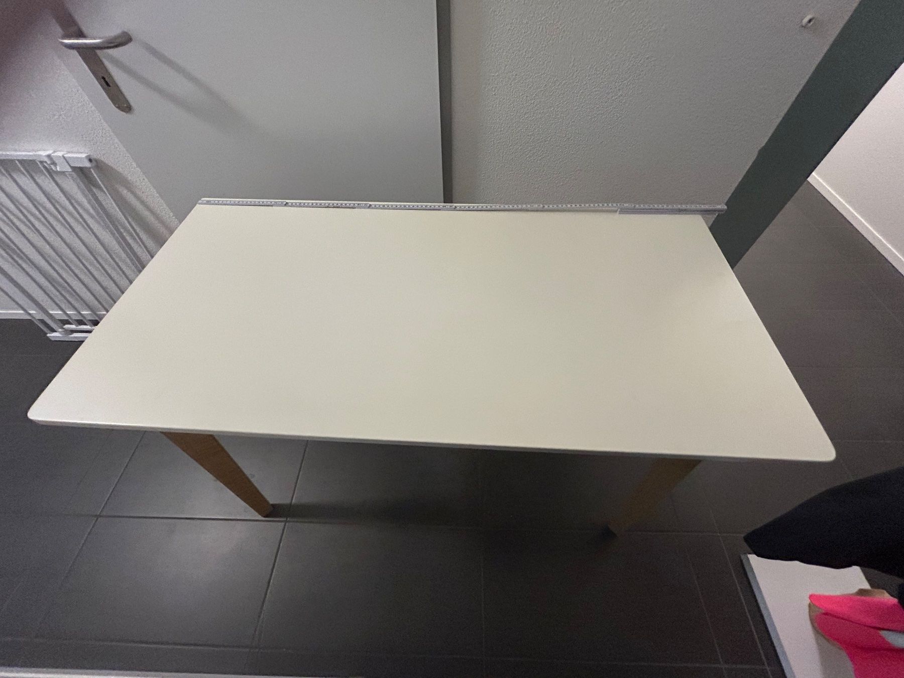 Bureaux: Bürotisch – D'occasion à Egliswil par BlackPowerCrew