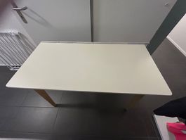 Bürotisch