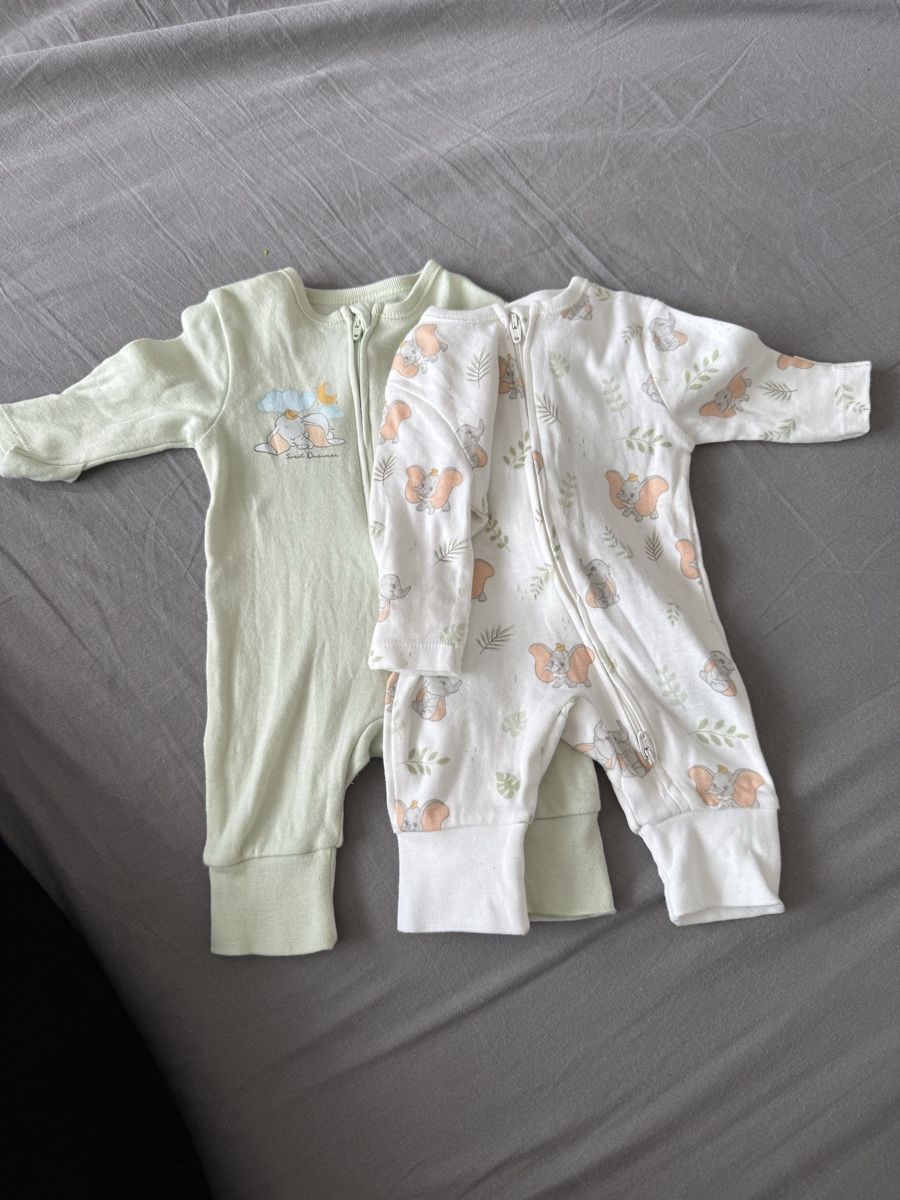 Primark Pigiama & Simili: 2 baby pyjama Dumbo primark – Usato da Dietikon venduto da sof_rf8s