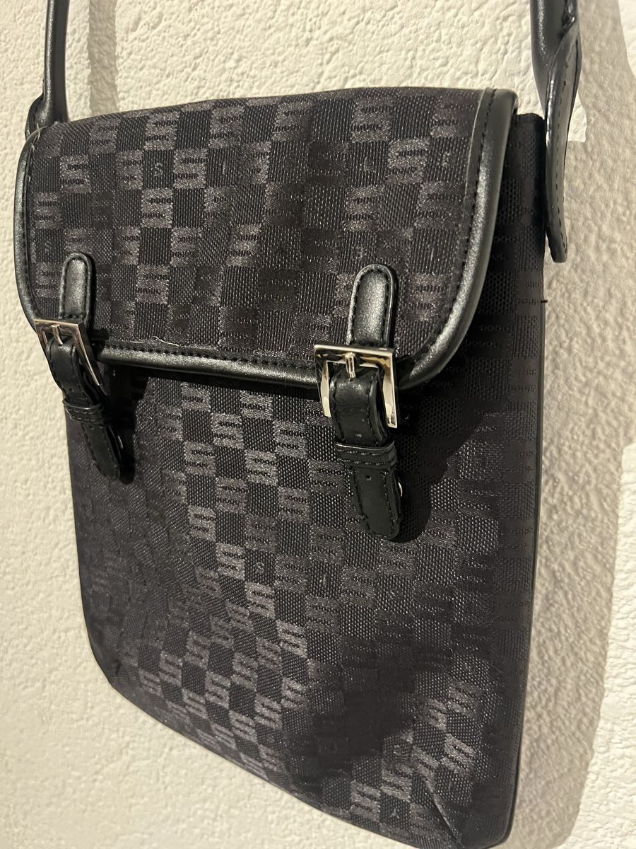 Sisley Borse da donna: Sac Sisley – Usato da St-Pierre-Clages venduto da ste_xk6p 1