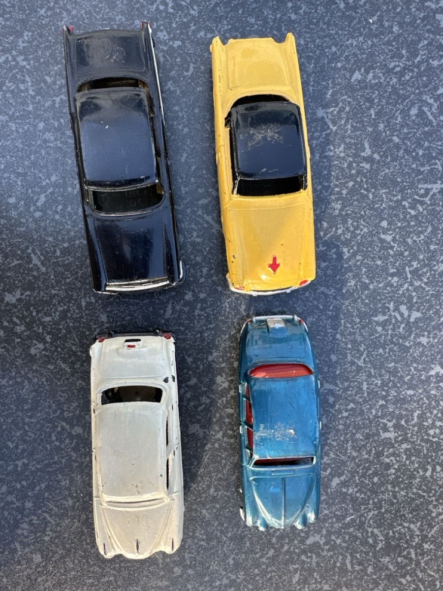 Dinky Toys Modellini d'auto: Dinky Toys - 4 Oldtimer Modelle Jaguar, Studebaker – Usato da Thalwil venduto da Franz-13 3