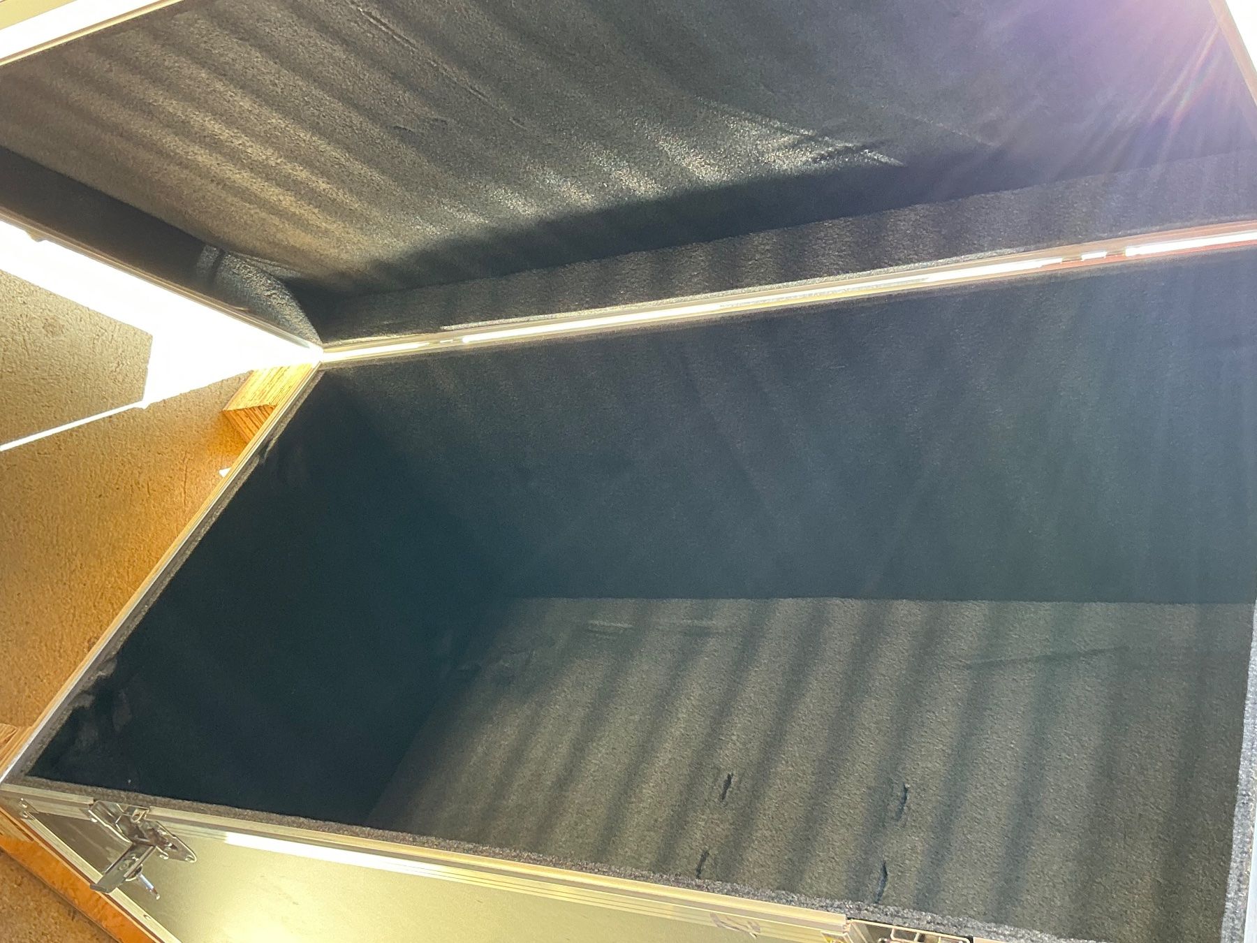 Contenitori & Simili: Transportbox Flightcase Aufbewahrungsbox – Usato da Rüfenach AG venduto da dreeny 2