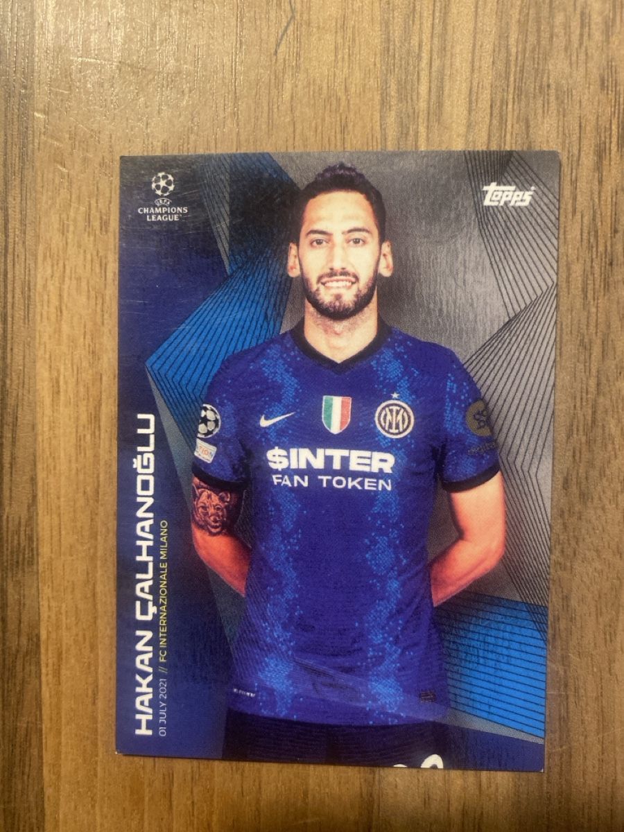 Topps Carte collezionabili: Hakan Calhanoglu Topps Autogramm Karte Inter Mailand 2021 – Usato da Basel venduto da Amay28