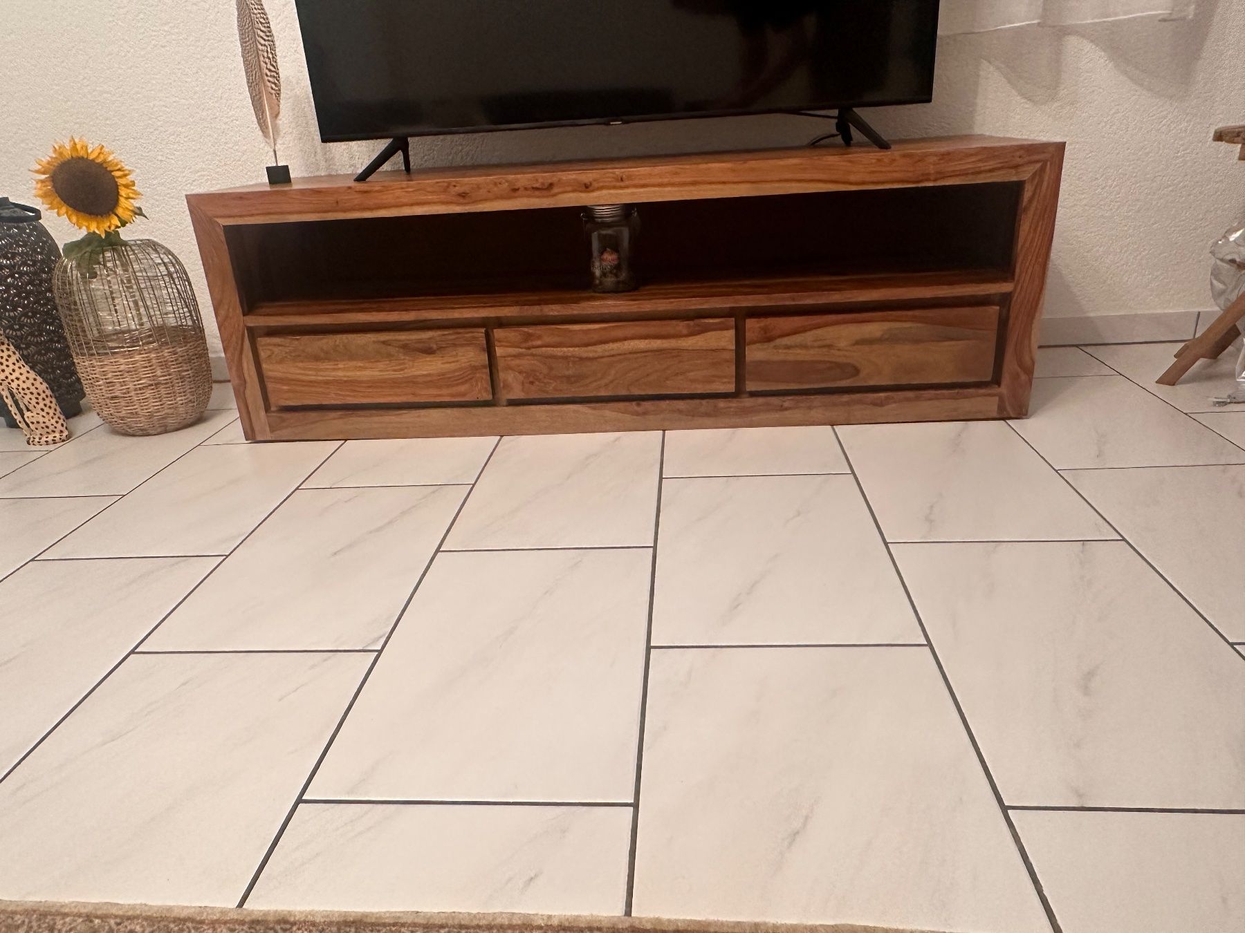Mobili TV: TV Möbel aus Holz – Usato da Uitikon Waldegg venduto da verkaufgenie88