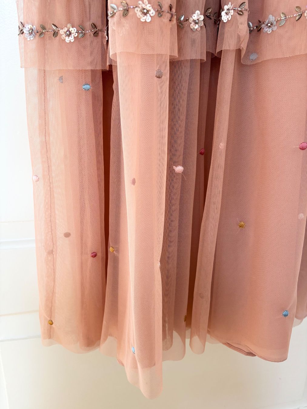 Vestiti: Needle & Thread Kleid, Gr. 38, Nude – Nuovo (secondo la descrizione) da Zürich venduto da Mohndprinzessin 7