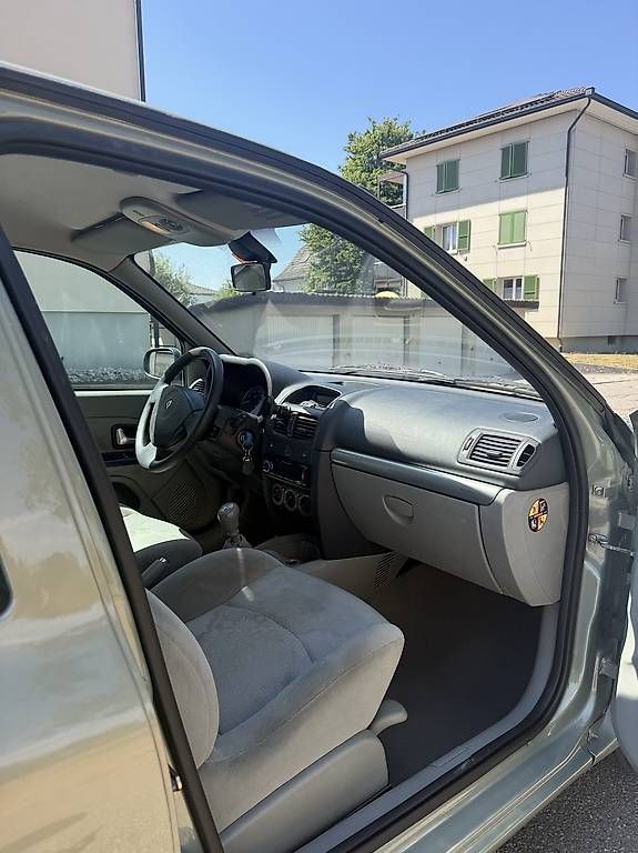 Automobili: RENAULT CLIO 1.4  – Usato da Heimenhausen venduto da naz_t2dj 3