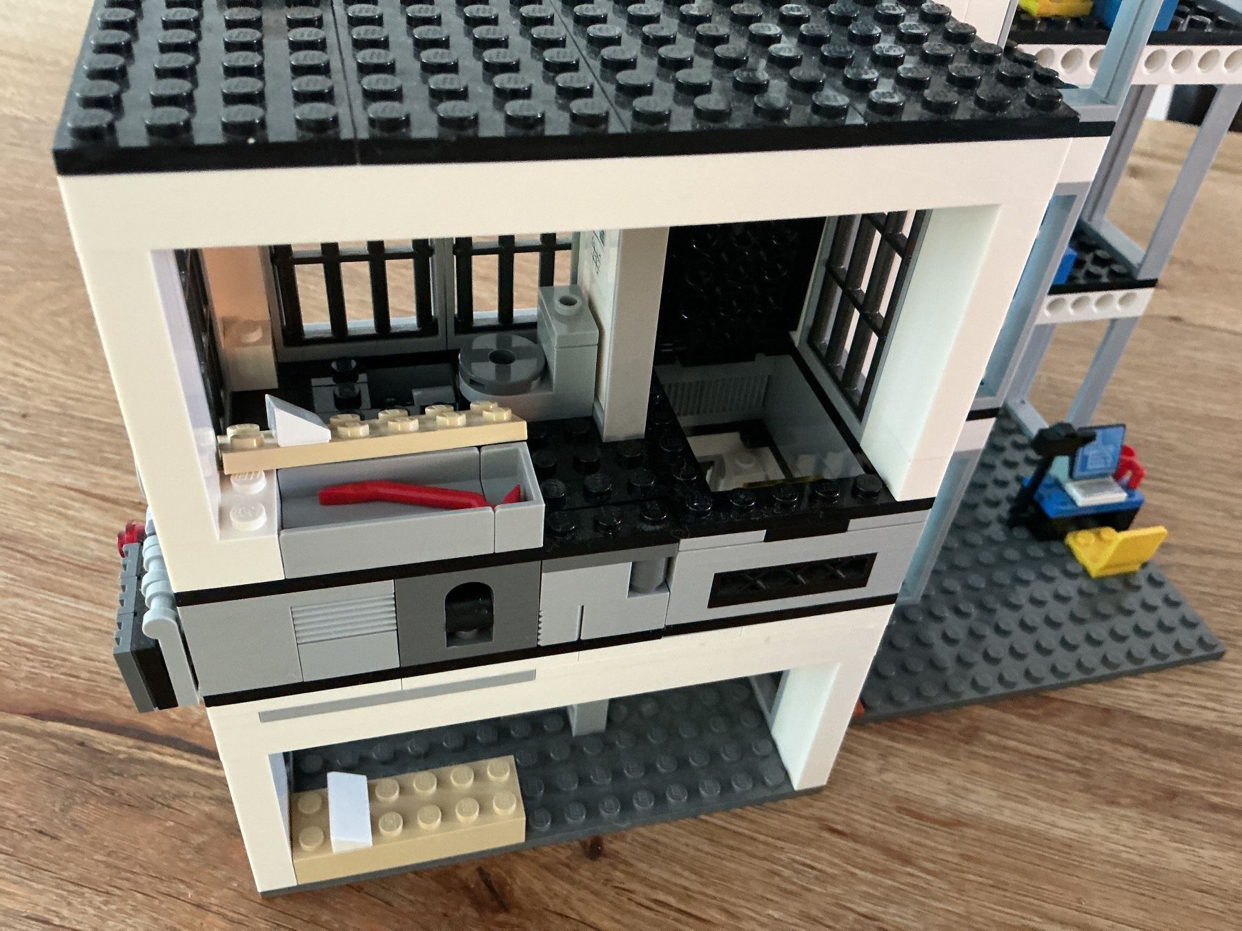 Lego Spielzeuge: Lego City Polizeistation 60141 – Gebraucht aus Luzern von nie_5jwd 3