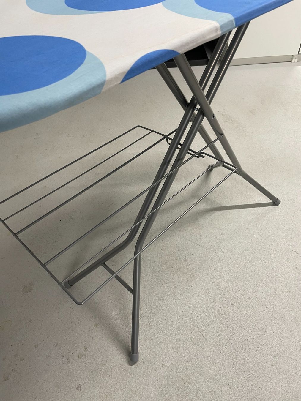 Bügelbretter: Bügeltisch Metaltex mit Bezug – Gebraucht aus Meisterschwanden von Kian_K 2