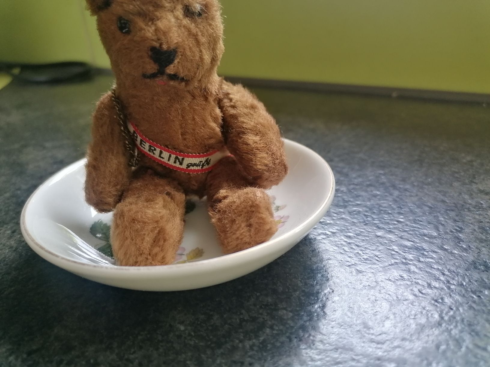 Spielzeuge: Alter Teddybär Souvenir Berlin – Gebraucht aus Biberist von troedlerheinz 1