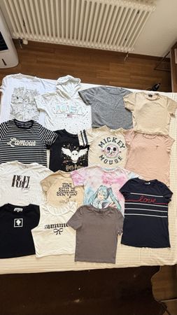 Grosses Paket T-Shirts für Mädchen Grösse 10/11 Jahre