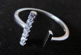 Silber 925 Fingerring mit Zirkonias