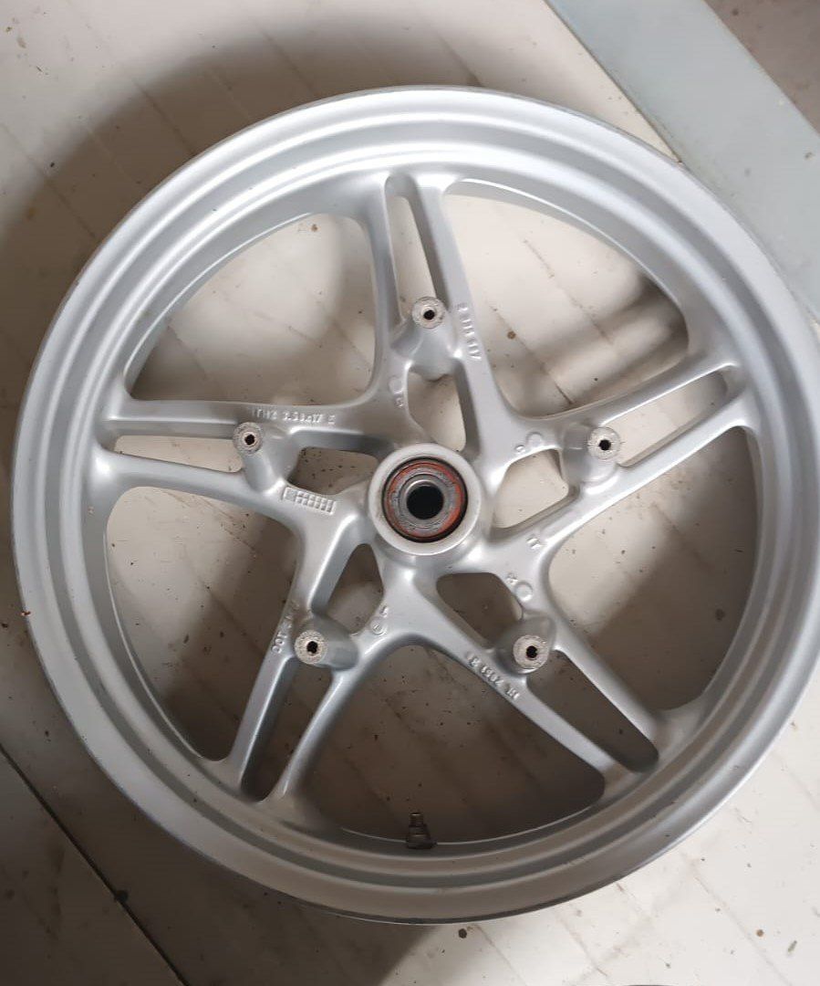 BMW Cerchioni: cerchio anteriore BMW R1150 R – Usato da Piotta venduto da Pransin777 1