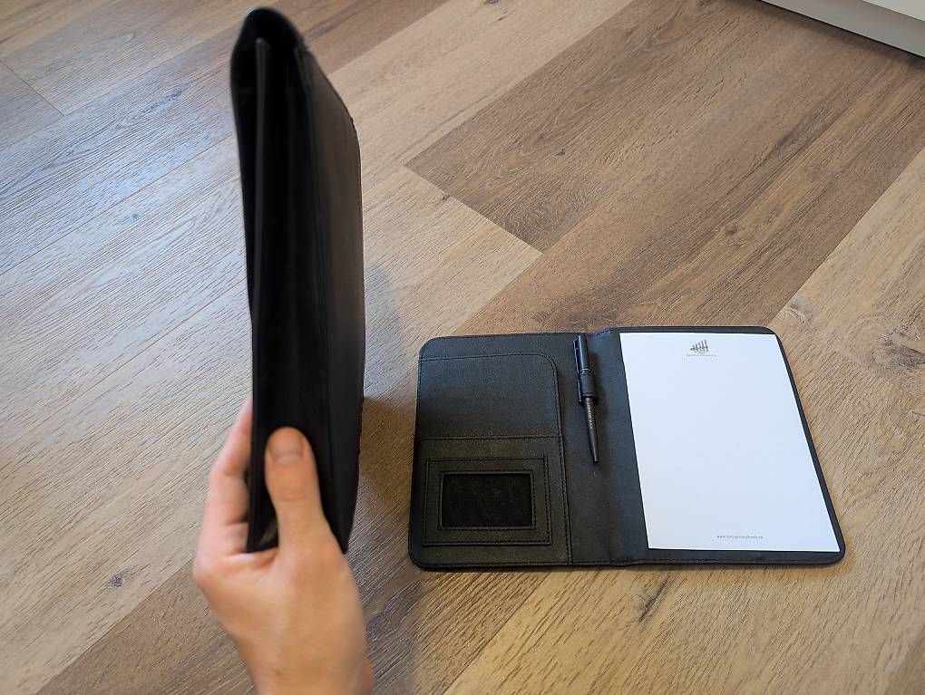 Koffer & Taschen: Ledermappe Ledertasche und Lederblock. Beruf Bewerbung – Gebraucht aus Hünenberg See von Klaus91 1