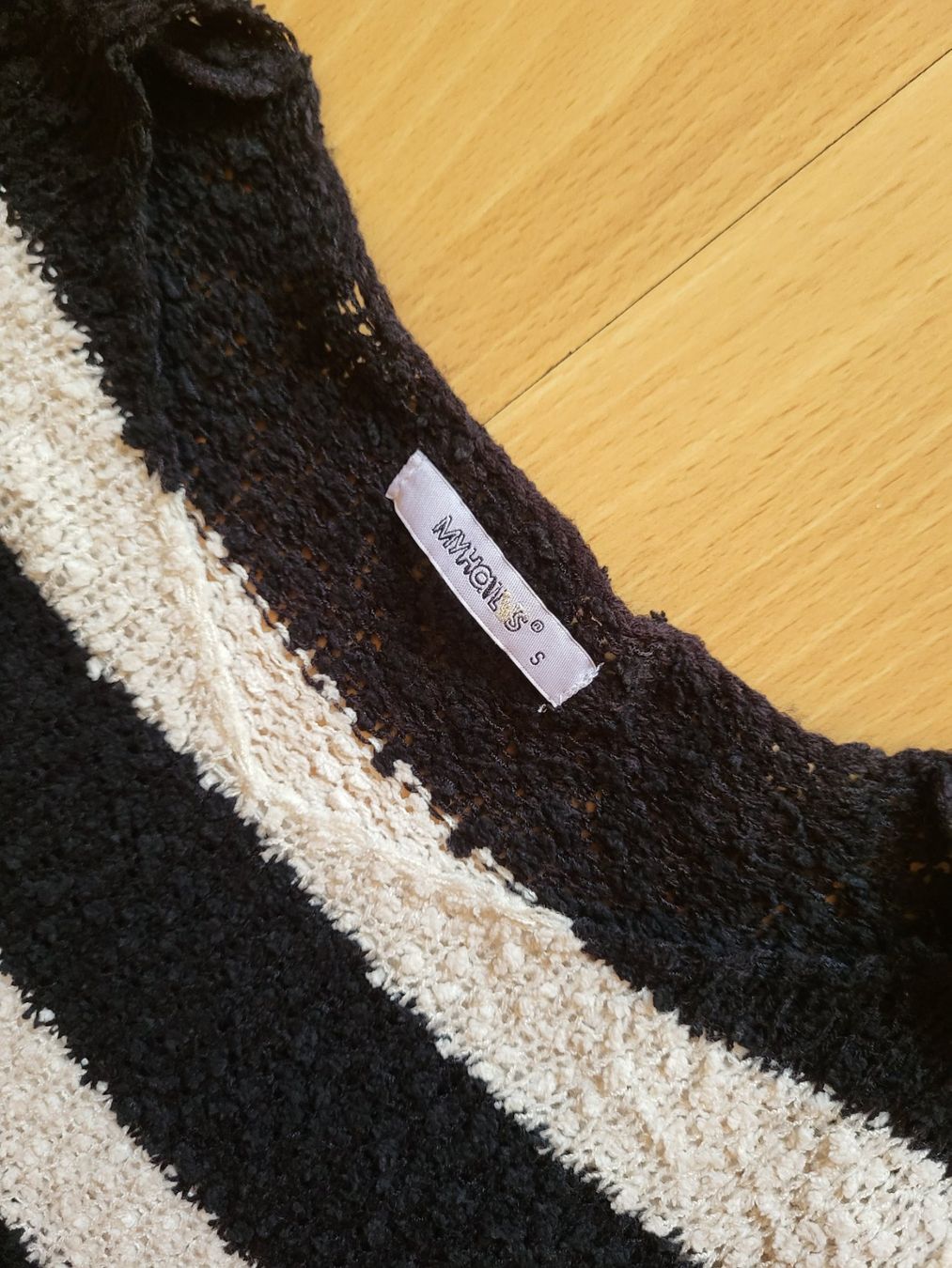 Pullover & Sweatshirts: Pullover gestreift schwarz/weiss Grösse S – Neu (gemäss Beschreibung) aus Zürich von passat3mpo 1