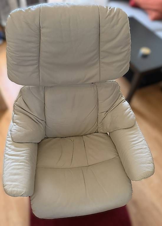 Poltrone: Stressless Ledersessel mit Hocker – Usato da Schüpfen venduto da hoefu12 3
