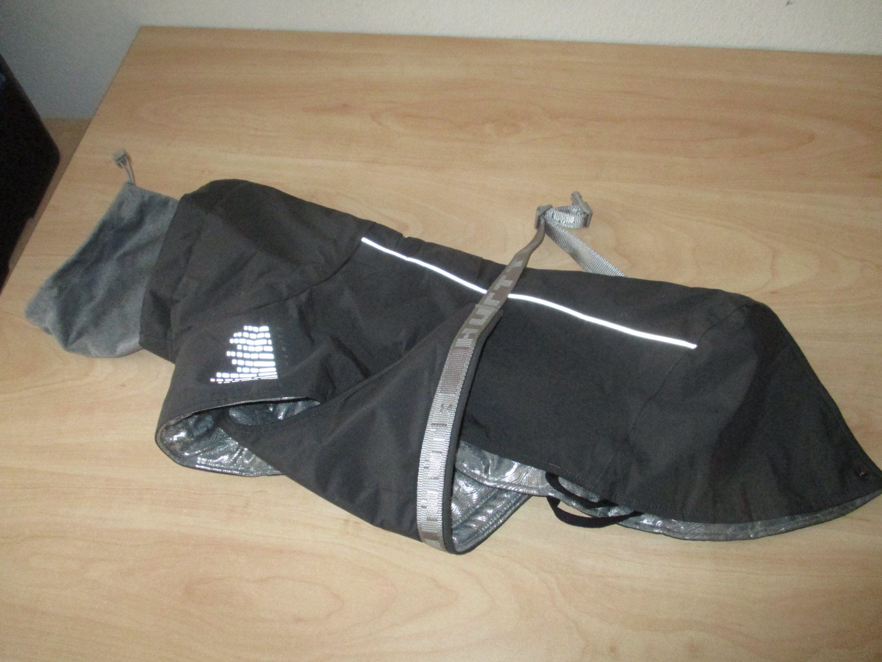 Hurtta Abbigliamento: HURTTA HOUNDTEX HUNDEMANTEL GRAU GR.35CM – Nuovo (secondo la descrizione) da Winterthur venduto da katzen07 4