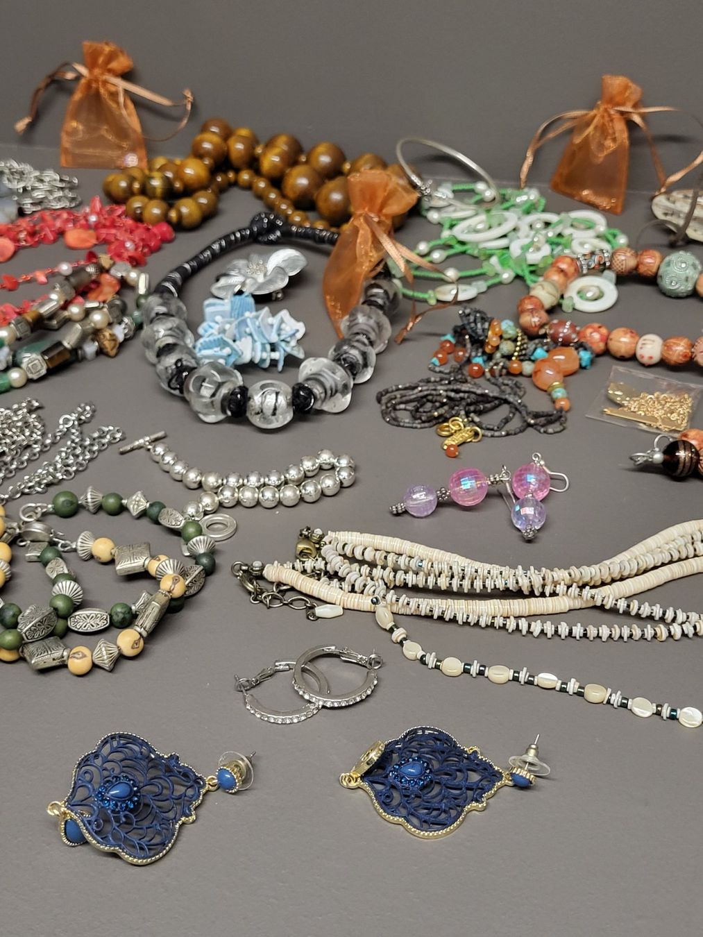 Sonstiger Schmuck: Lot von diversem Modeschmuck – Gebraucht aus Zürich von BOAC1943 4