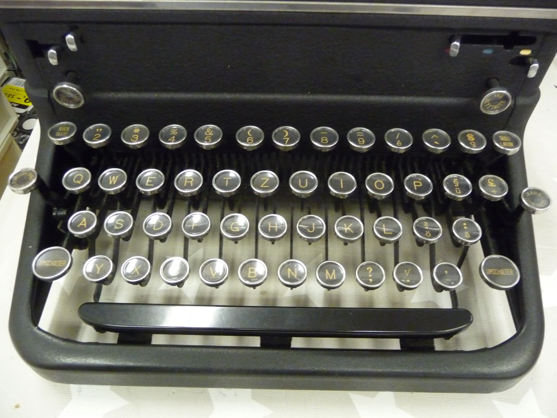 Macchine da scrivere: Schreibmaschine Royal – Usato da Rafz venduto da Powacaddy 1