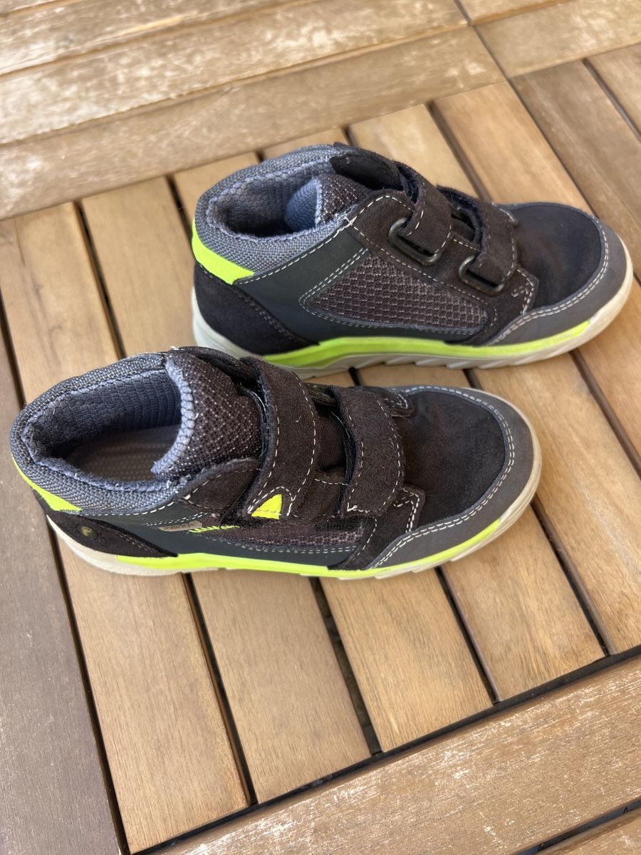 Scarpe per ragazzi: Kinder Laufen Schuhen – Usato da Bachenbülach venduto da Dana_Ondrasik 1