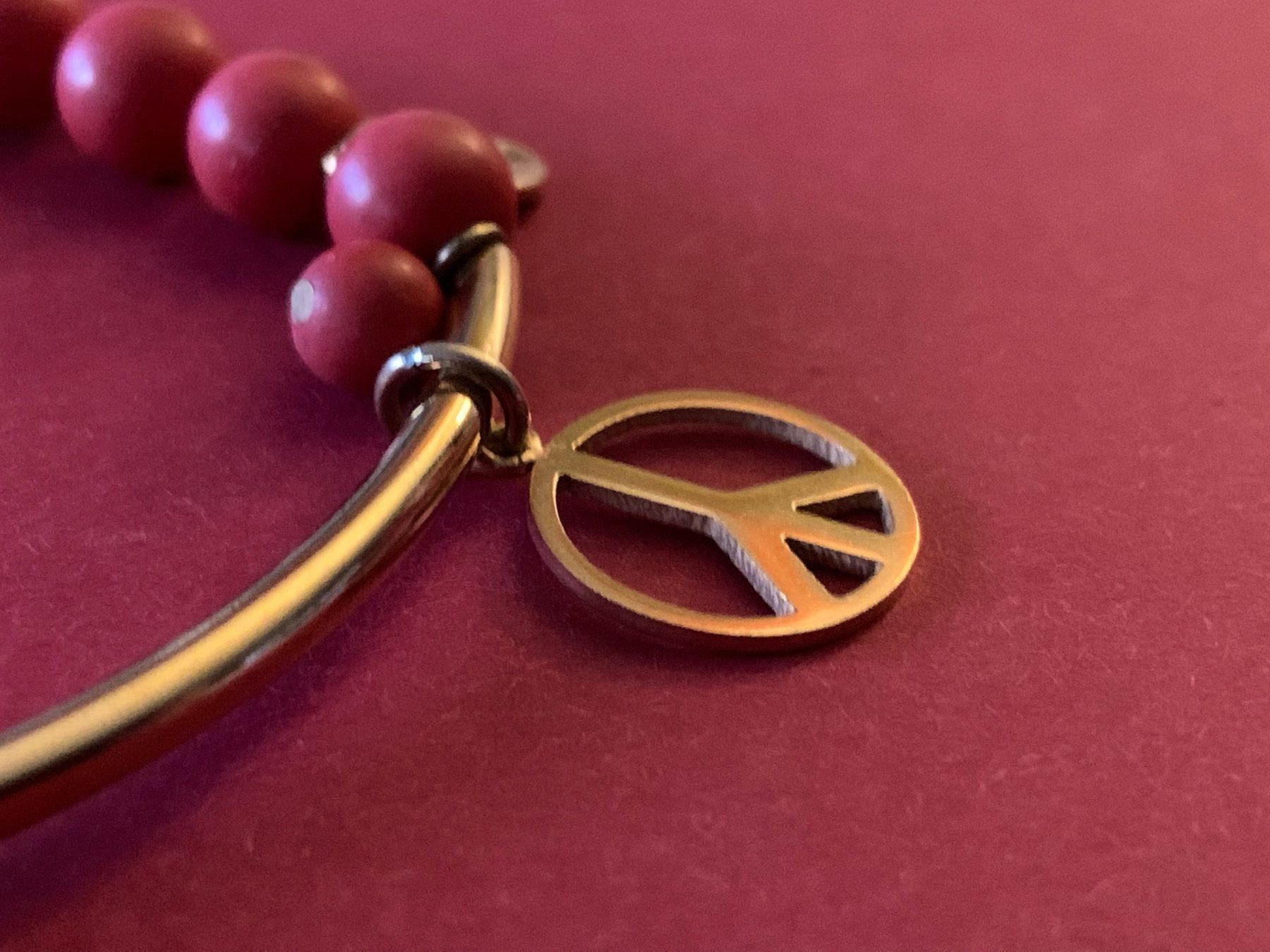 Bracelets: Armband peace & hearth red – D'occasion à Dittingen par Bijoubelle 2