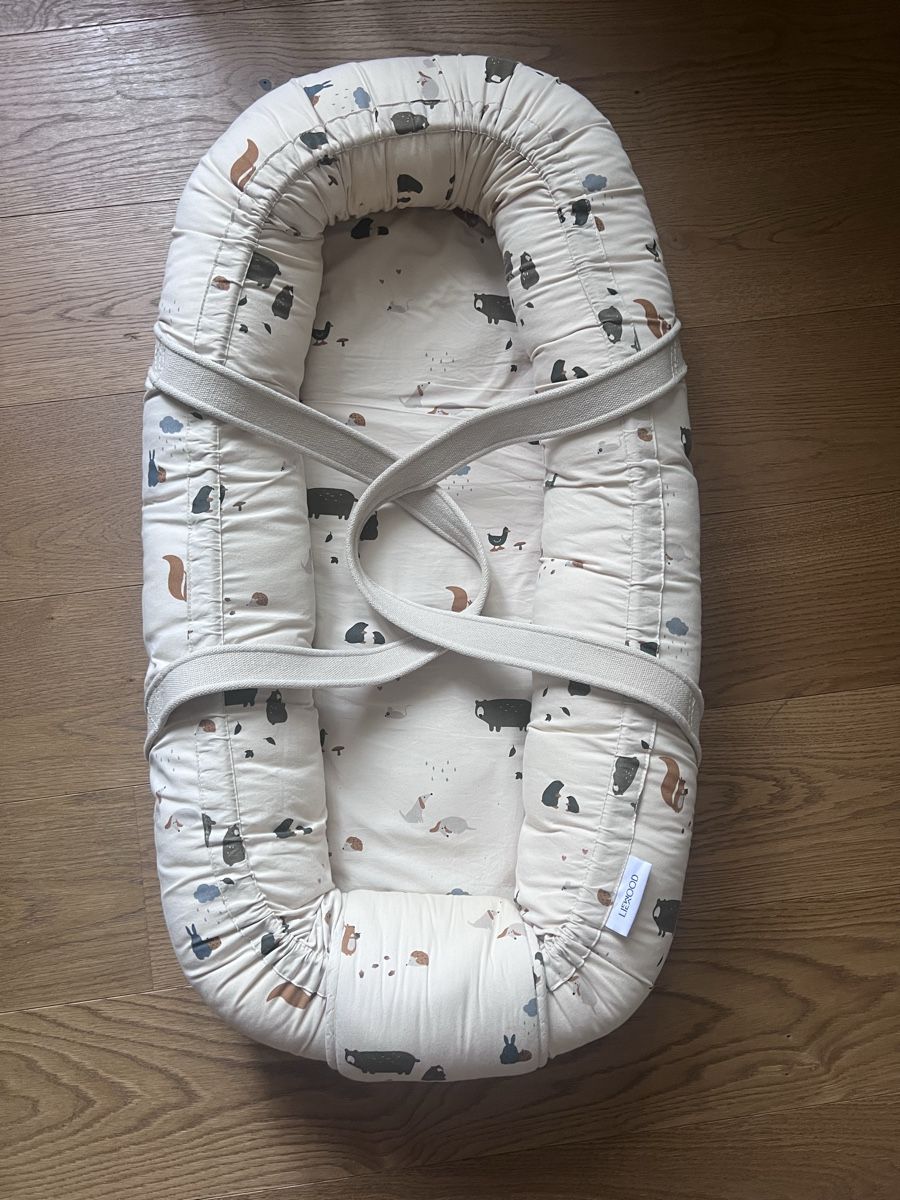 Porte-bébés ventraux & dorsaux: Babynest Liewood – D'occasion à Oberwil-Lieli par michele_123