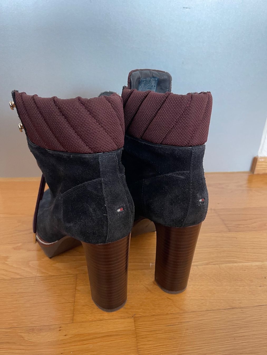 Tommy Hilfiger Scarpe da donna: Tommy Hilfiger 38 Grösse – Usato da Wetzikon ZH venduto da Em_Sa 1