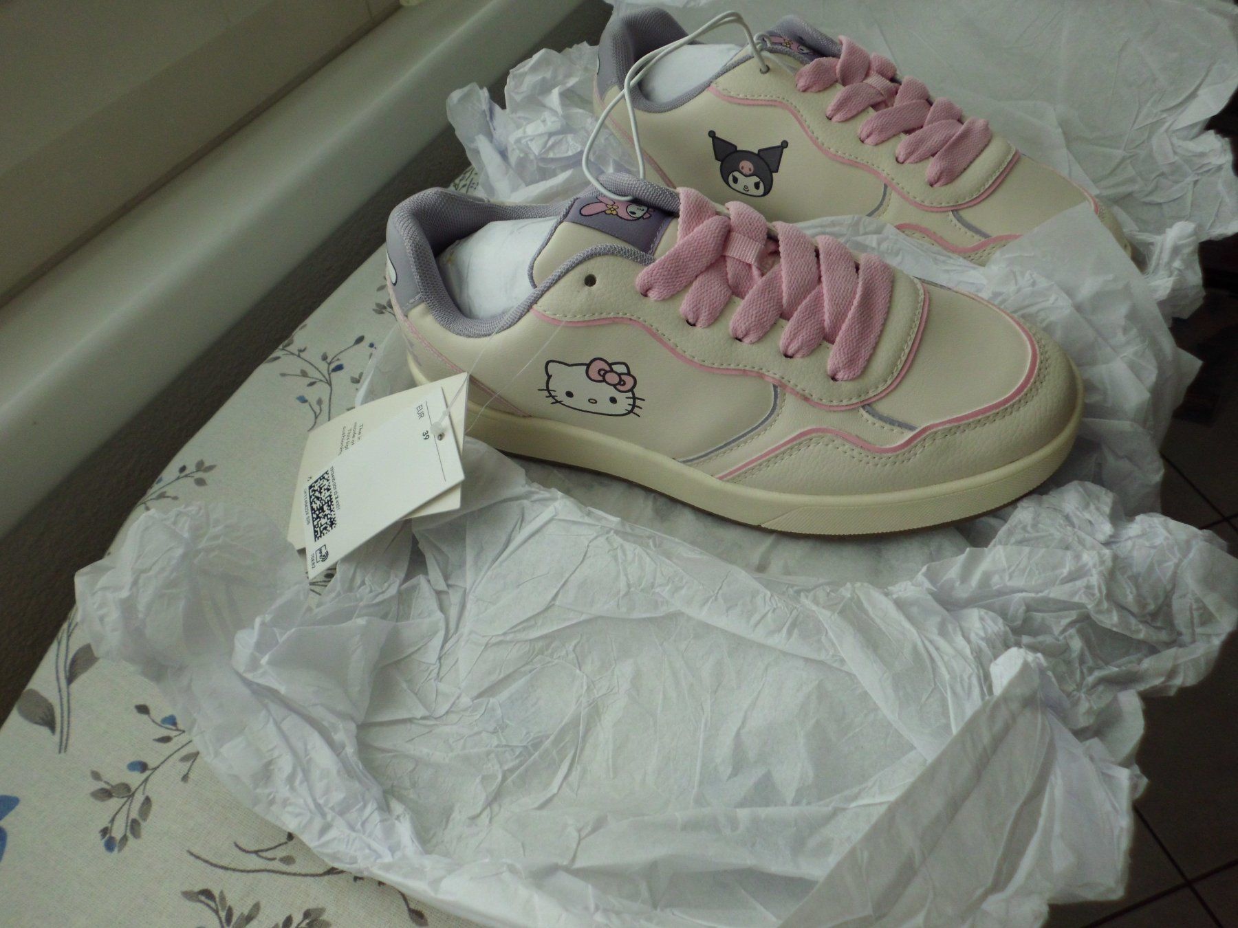 Hello Kitty Scarpe per ragazze: SNEAKER HELLO KITTY (Grösse 39) Mädchen – Nuovo e nell'imballaggio originale da Möhlin venduto da Dominik69 1