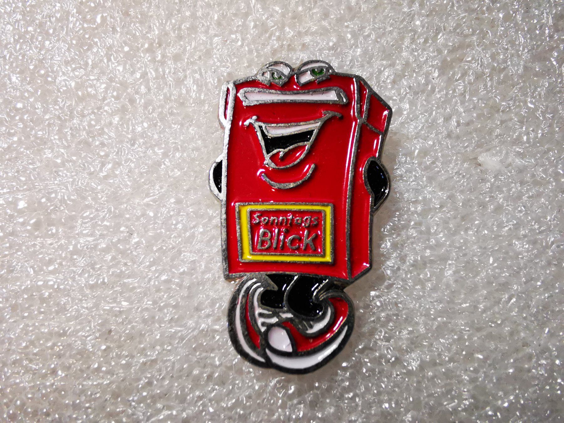 Placchette & Badge: Ansteckpin 1: Sonntagsblick – Usato da Oppligen venduto da Pin-Fall-Shop