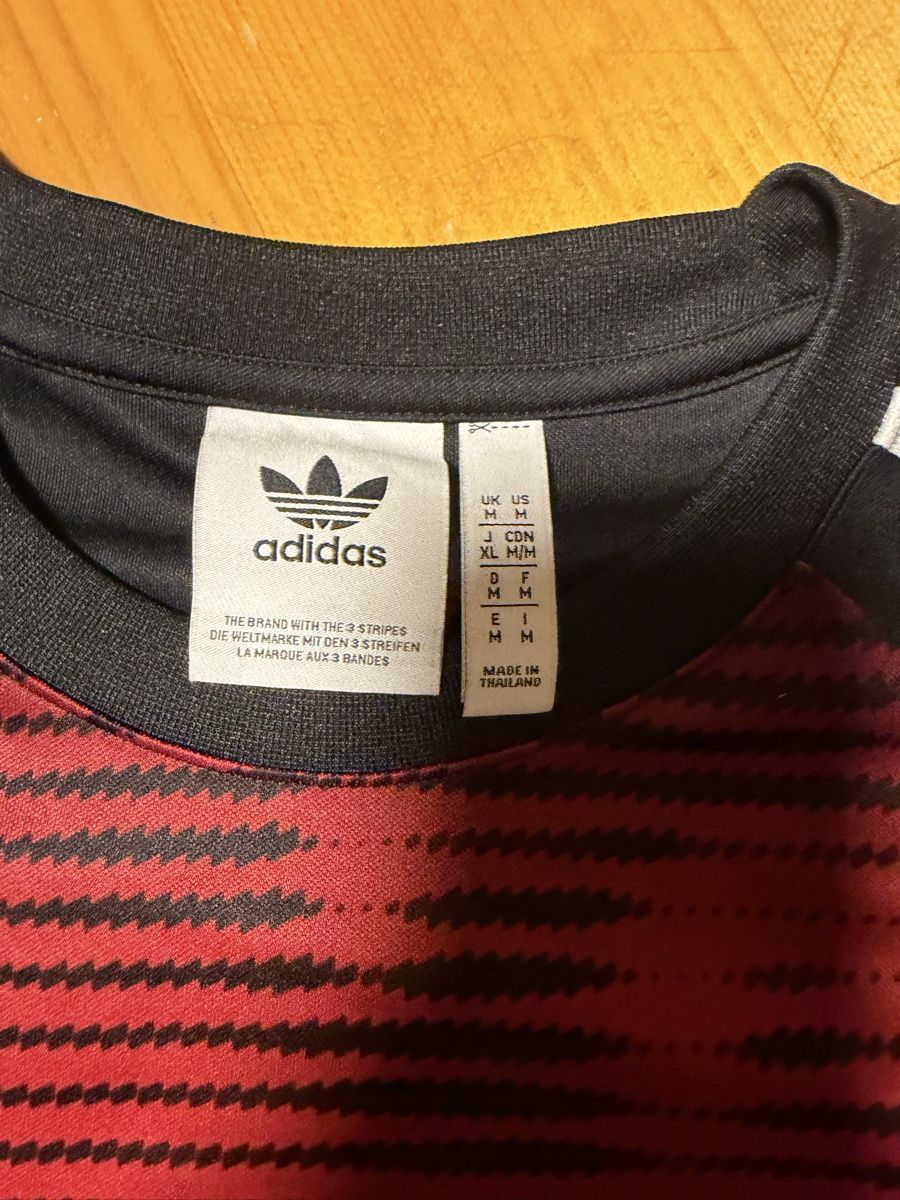 T-Shirts: Adidas sommer tschirt – Neu (gemäss Beschreibung) aus Zürich von papaplatte 2