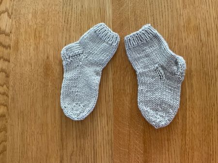 Handgestrickte Babysocken grau - Fusslänge 12 cm - Gr.18/19