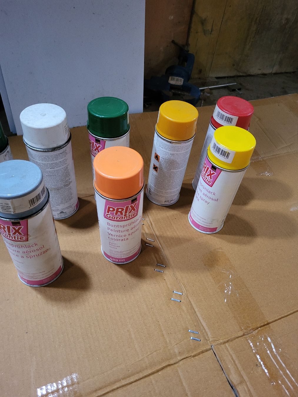 Peintures: 9 X Farbsprydosen gebraucht – D'occasion à Riehen par tamola67 1