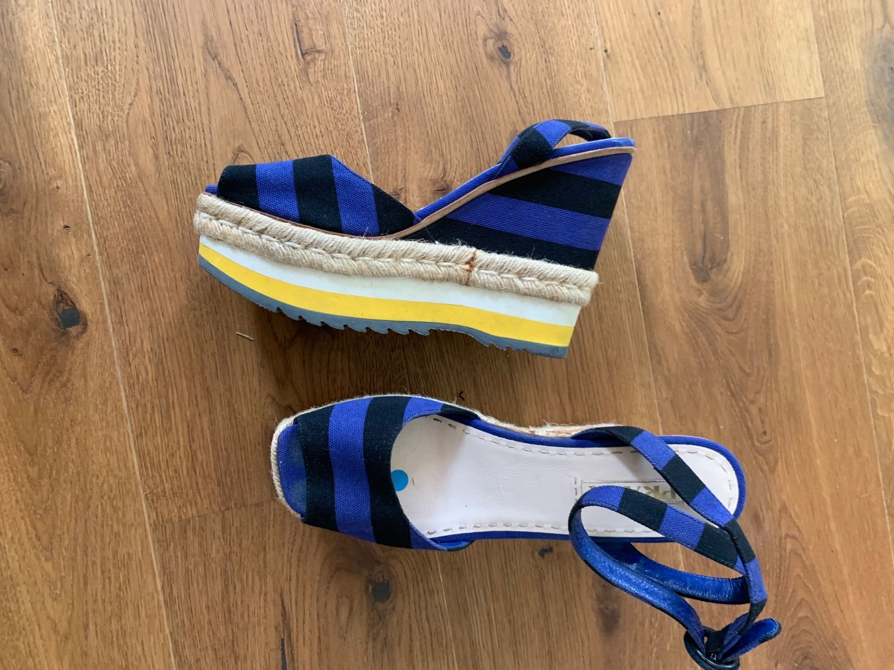 Scarpe da donna: Prada – Usato da Wald ZH venduto da ivor 1