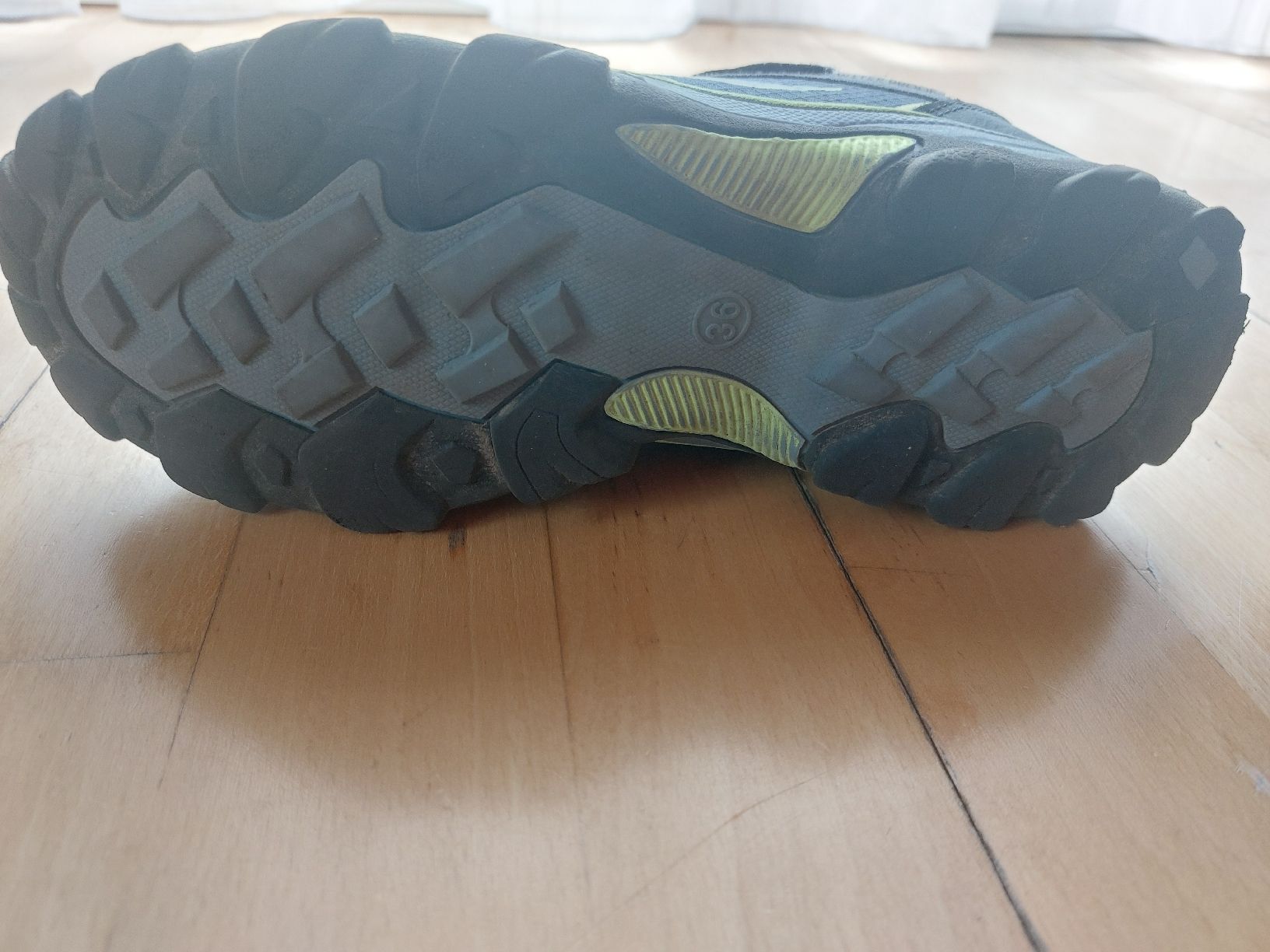 Lidl Chaussures garçon: Turnschuhe Gr 36 – D'occasion à Landquart par Froneri 1